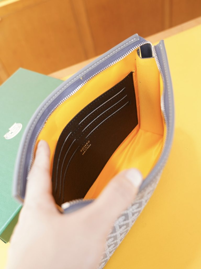 图片[2]-P205 🇫🇷 戈雅 官网同步 高版本 手拿包 全球轰抢单品 原单牛皮制作 质感超好 日常出门经典百搭 一眼万年的款式 非市面普通货 贸易公司订单货 配礼品盒包装等.. 【规格：26x20x5】-newbee