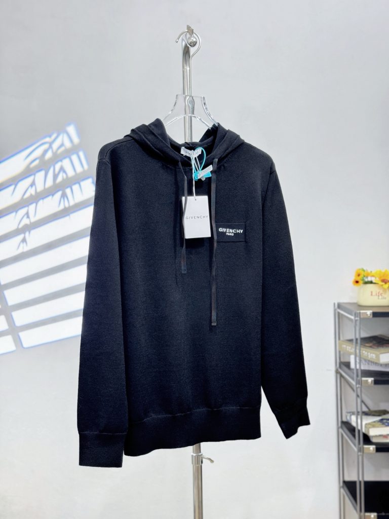 图片[3]-GIVENCHY纪梵希 25FW Paris LOGO刺绣毛衣连帽衫  8支羊毛混纺普洛旺纱线，采用德国进口(SOTO)12针织机，合身版型，建议手洗  （本产品为毛料织造而成不易机洗）  尺码：S M L XL-newbee
