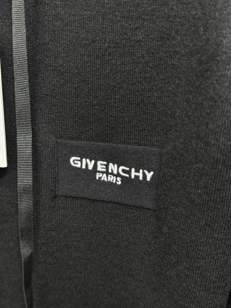 图片[7]-GIVENCHY纪梵希 25FW Paris LOGO刺绣毛衣连帽衫  8支羊毛混纺普洛旺纱线，采用德国进口(SOTO)12针织机，合身版型，建议手洗  （本产品为毛料织造而成不易机洗）  尺码：S M L XL-newbee