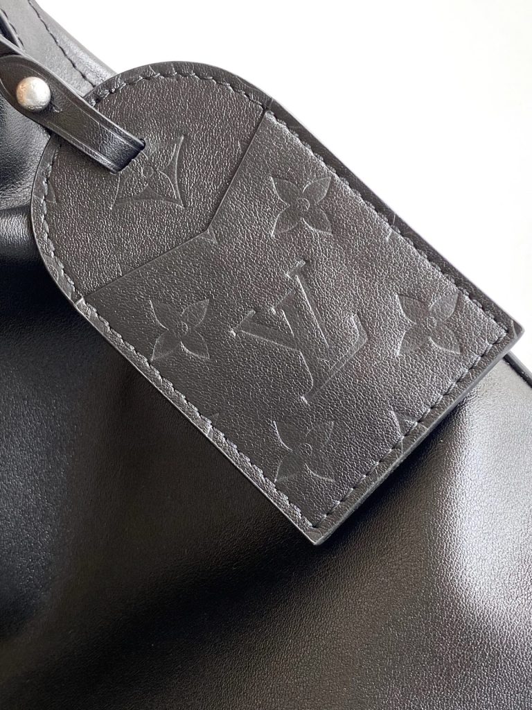 图片[8]-黑色 原单 定制小羊皮LV METIS 手袋 睿智明慧、精雕细琢，Monogram 帆布打造的 Métis 以自我态度实践承诺。 Métis 手袋着重线条与轮廓，它既具备了现代手袋所需的多功能性，又继承了路易威登传统的优雅迷人。 两条可脱卸肩带，可以用来手提、手挽或是肩背。尺寸48x36x12cm，-newbee