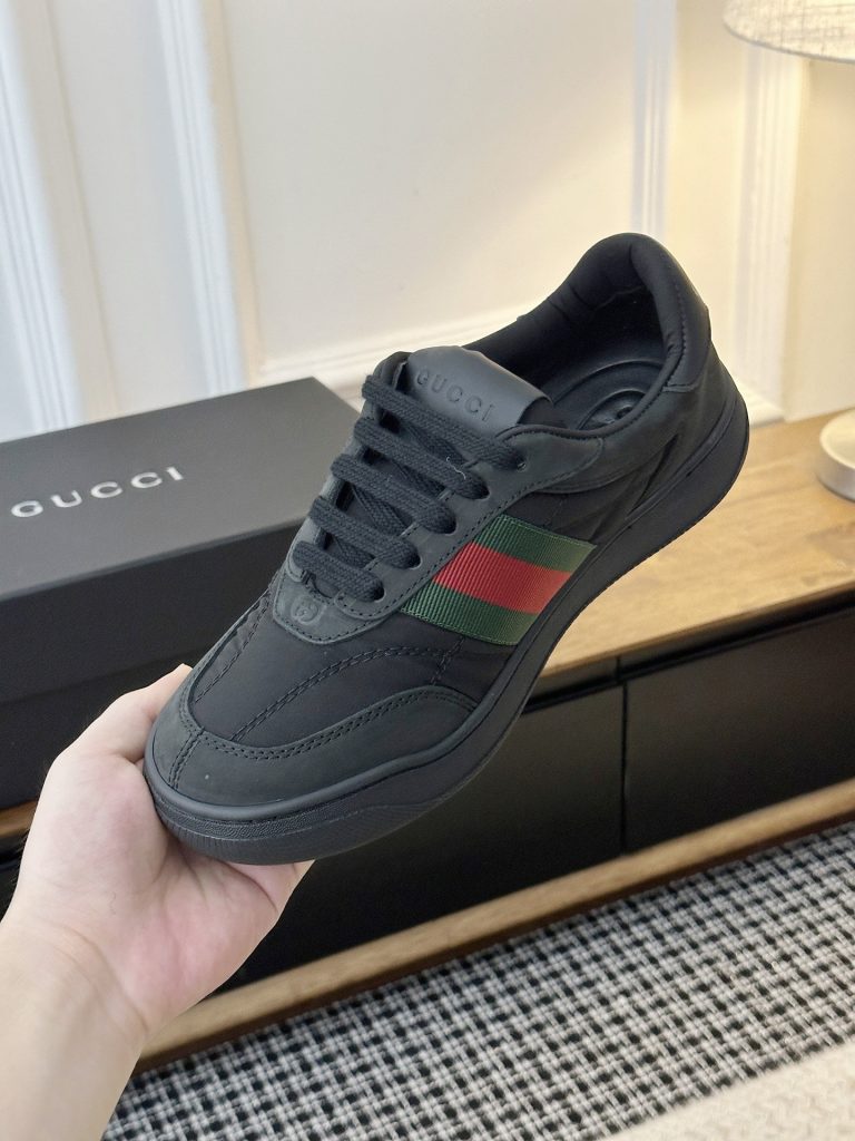 图片[9]-𝐆𝐮𝐜𝐜𝐢 ➢鞋面材质：原版定制尼龙面料磨砂牛皮➢鞋里材质：羊皮➢鞋底材质：原版开模TPU软底➢鞋码选购：女35-39  男39-45-newbee