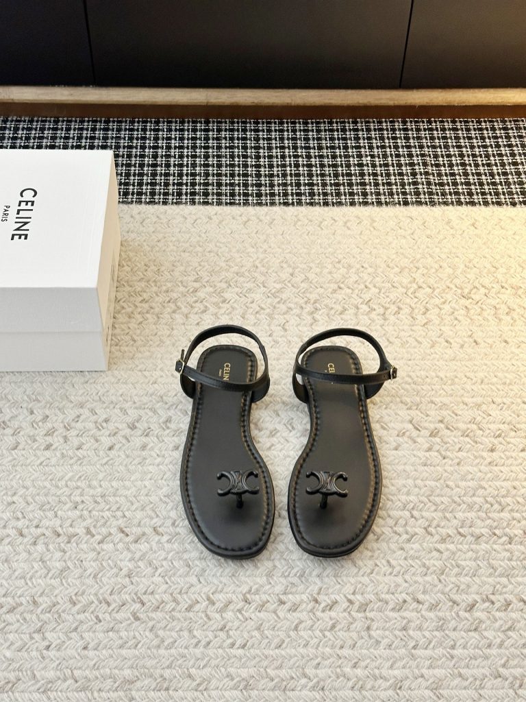 〖𝐂𝐄𝐋𝐈𝐍𝐄〗SS新品思琳复古罗马凉鞋 进出无压力，重工版，拒绝一眼假low货 原版楦型，调试N次、这款上脚绝对Vintage复古风味十足-newbee