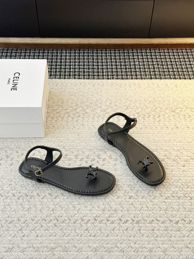 图片[5]-〖𝐂𝐄𝐋𝐈𝐍𝐄〗SS新品思琳复古罗马凉鞋 进出无压力，重工版，拒绝一眼假low货 原版楦型，调试N次、这款上脚绝对Vintage复古风味十足-newbee