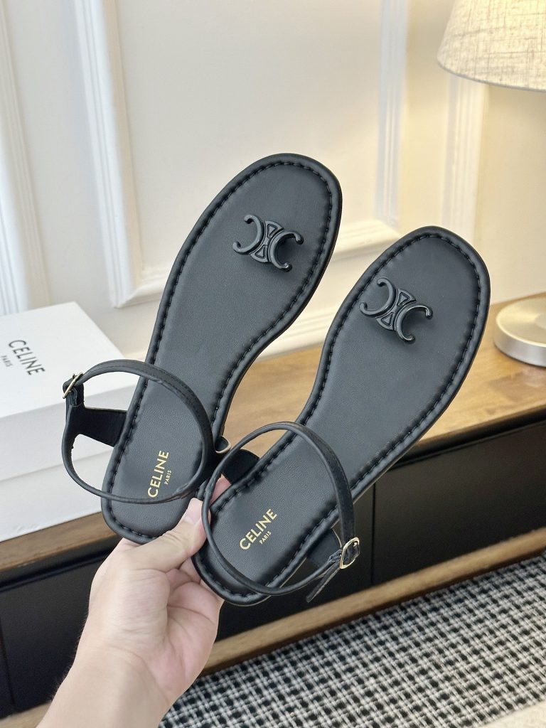 图片[7]-〖𝐂𝐄𝐋𝐈𝐍𝐄〗SS新品思琳复古罗马凉鞋 进出无压力，重工版，拒绝一眼假low货 原版楦型，调试N次、这款上脚绝对Vintage复古风味十足-newbee