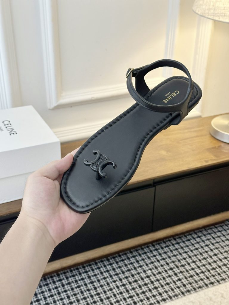 图片[9]-〖𝐂𝐄𝐋𝐈𝐍𝐄〗SS新品思琳复古罗马凉鞋 进出无压力，重工版，拒绝一眼假low货 原版楦型，调试N次、这款上脚绝对Vintage复古风味十足-newbee