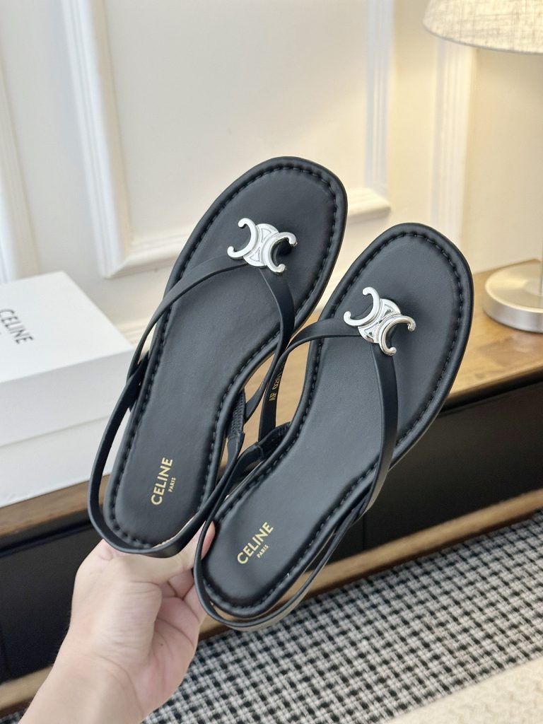图片[7]-〖𝐂𝐄𝐋𝐈𝐍𝐄〗SS新品思琳复古罗马凉鞋 进出无压力，重工版，拒绝一眼假low货 原版楦型，调试N次、这款上脚绝对Vintage复古风味十足-newbee