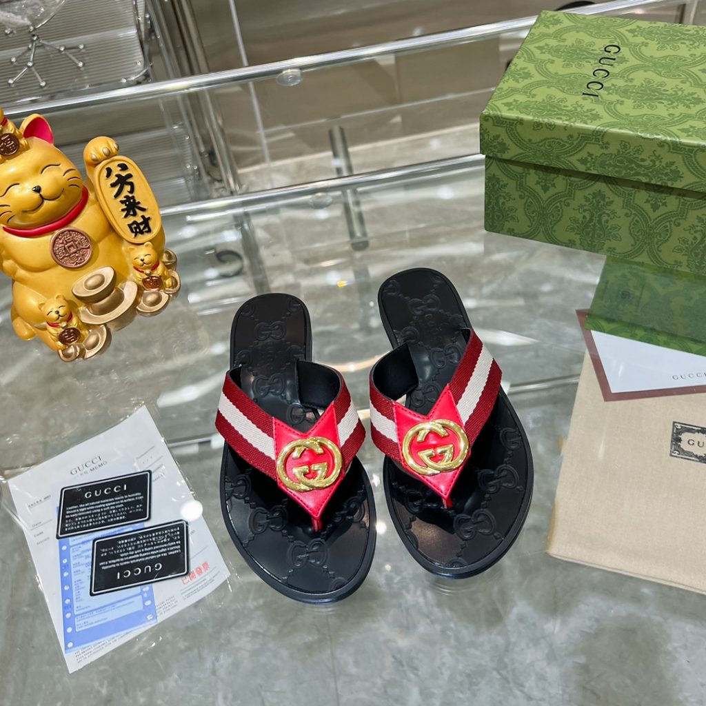图片[8]-Gucci古奇󾓩󾓩平底女拖鞋，市场顶级版本，官网同步💯上脚超美，鞋面采用进口小牛皮🐑进口羊皮内里，古奇原版精心制作、超级好看！上脚非常轻松舒服。👑原版精心制作满足你的一切需求👑‼️鞋码35-46-newbee