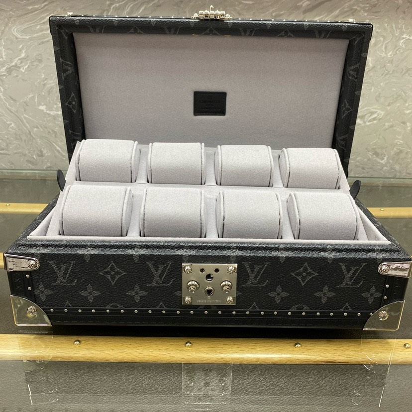 图片[2]-COFFRET 8 MONTRES 表盒这款8只装腕表盒以经典典帆布制成。它可便利地从保险箱存放至手提箱中，并配有一个可拆卸托盘用于藏匿其他贵重物品。【8只手表盒硬箱】size:34x13x18cm-newbee