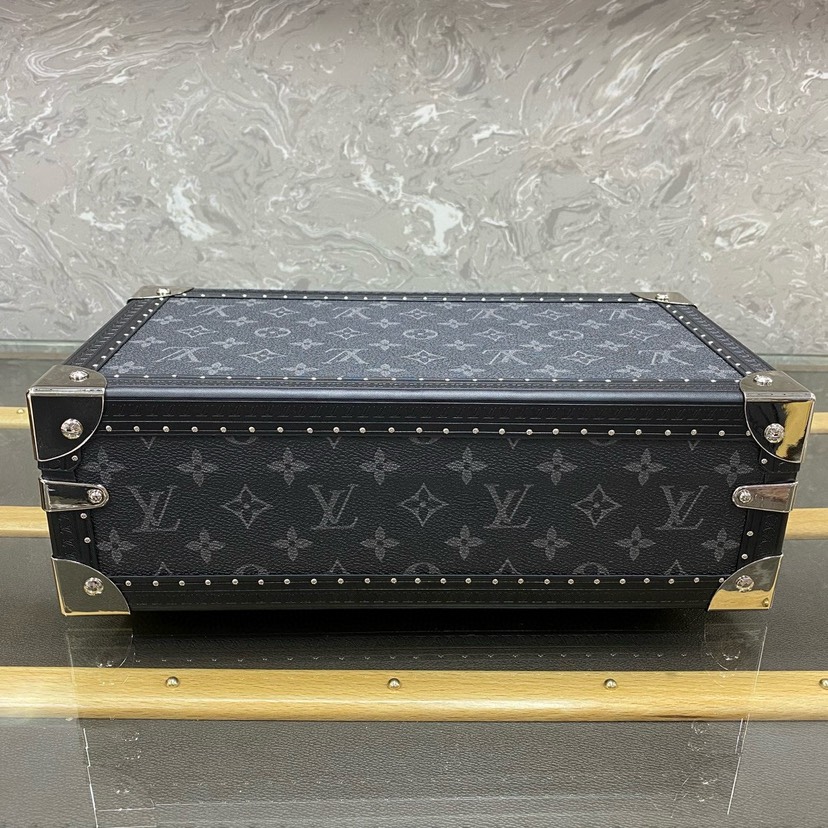 图片[4]-COFFRET 8 MONTRES 表盒这款8只装腕表盒以经典典帆布制成。它可便利地从保险箱存放至手提箱中，并配有一个可拆卸托盘用于藏匿其他贵重物品。【8只手表盒硬箱】size:34x13x18cm-newbee