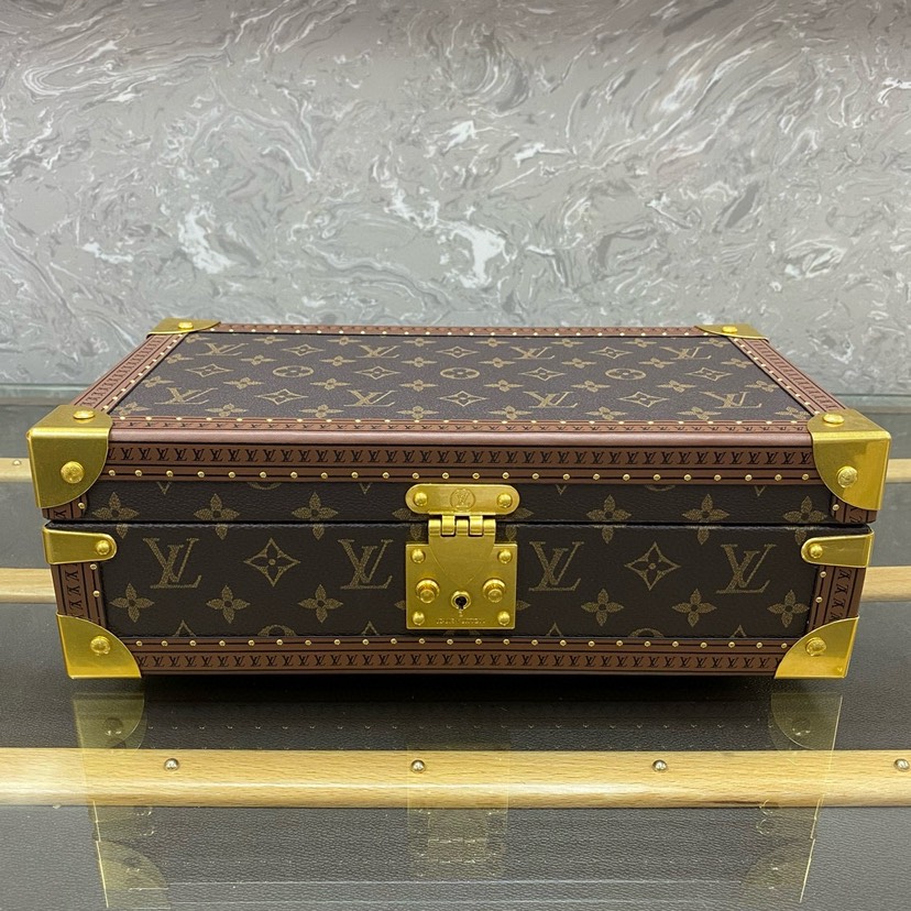 图片[3]-COFFRET 8 MONTRES 表盒这款8只装腕表盒以经典的帆布制成。它可便利地从保险箱存放至手提箱中，并配有一个可拆卸托盘用于藏匿其他贵重物品。【8只手表盒硬箱】size:34x13x18cm-newbee