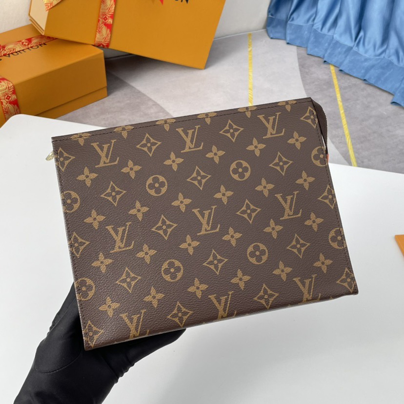 图片[9]-Louis Vuitton 26号盥洗袋。Monogram帆布化妆盒，内部空间宽敞，方便取放物品，可将它轻而易举地放进手袋中。原厂进口皮料，真金电镀24K五金，进口YKK金铜拉链同步，细节完美随意出入海关。尺寸：26×20×5cm-newbee