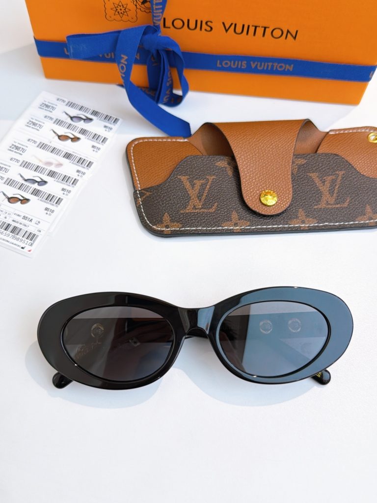 图片[2]-Lunettes de soleil ovales LV CharmLOUIS VUITTO*MOD：Z2987SIZE：53口20 145重工艺技术对扣铸件-newbee