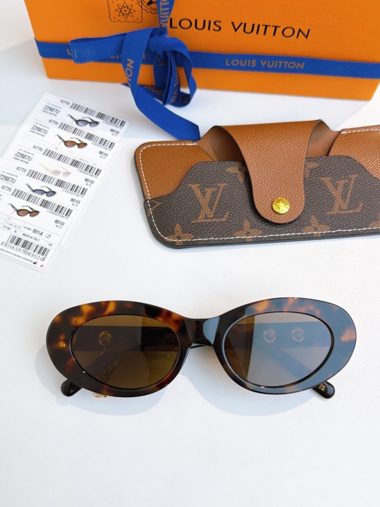 图片[5]-Lunettes de soleil ovales LV CharmLOUIS VUITTO*MOD：Z2987SIZE：53口20 145重工艺技术对扣铸件-newbee