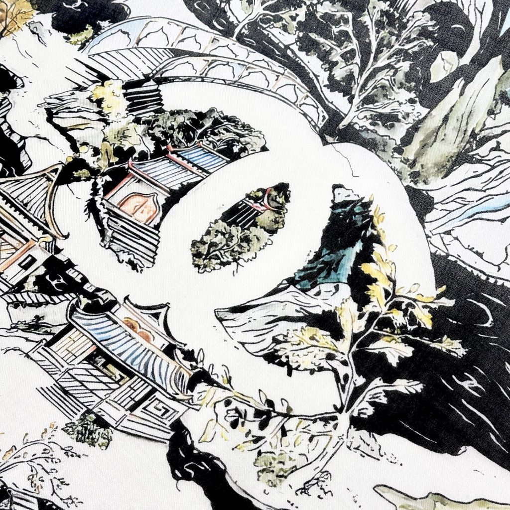 图片[8]-CHANEL 塔尖的单品 ，25秋冬高级手工坊系列作品梦幻而极具电影感，灵感来自嘉柏丽尔·香奈儿收藏的中国乌木漆面屏风。在她巴黎康朋街31号私人寓所书房内的一面屏风上，描绘着杭州的风光与传奇西湖的全景。去年12月，本系列发布会于杭州西湖举行，邀请我们踏上一段梦幻的旅程。成份:70%羊毛，30%羊绒尺寸:140x140cm-newbee